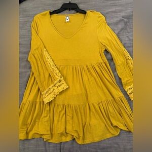Honeyme Mustard Lace Sleeve Tunic. Medium